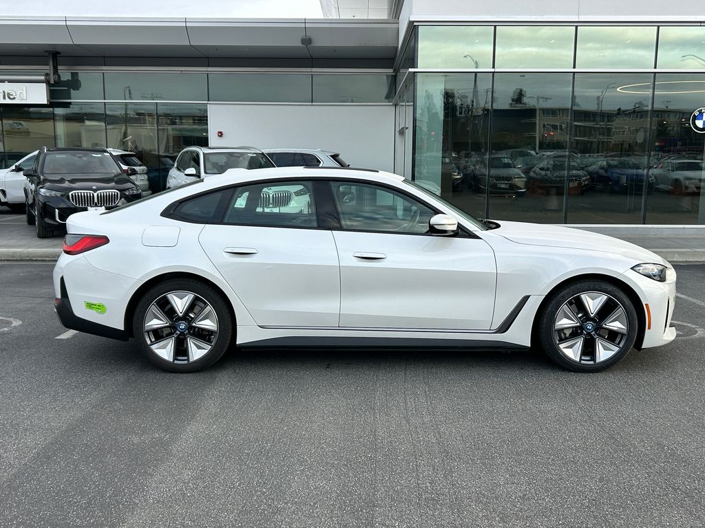 Thumbnail: 2023 BMW i4 - 6