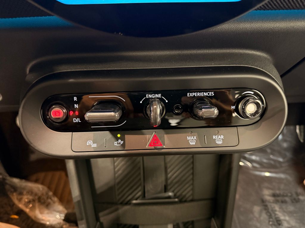 Thumbnail: 2025 MINI Cooper - 18