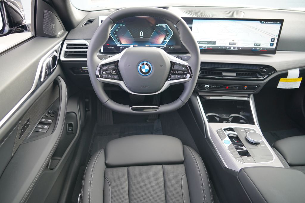 Thumbnail: 2026 BMW i4 - 15