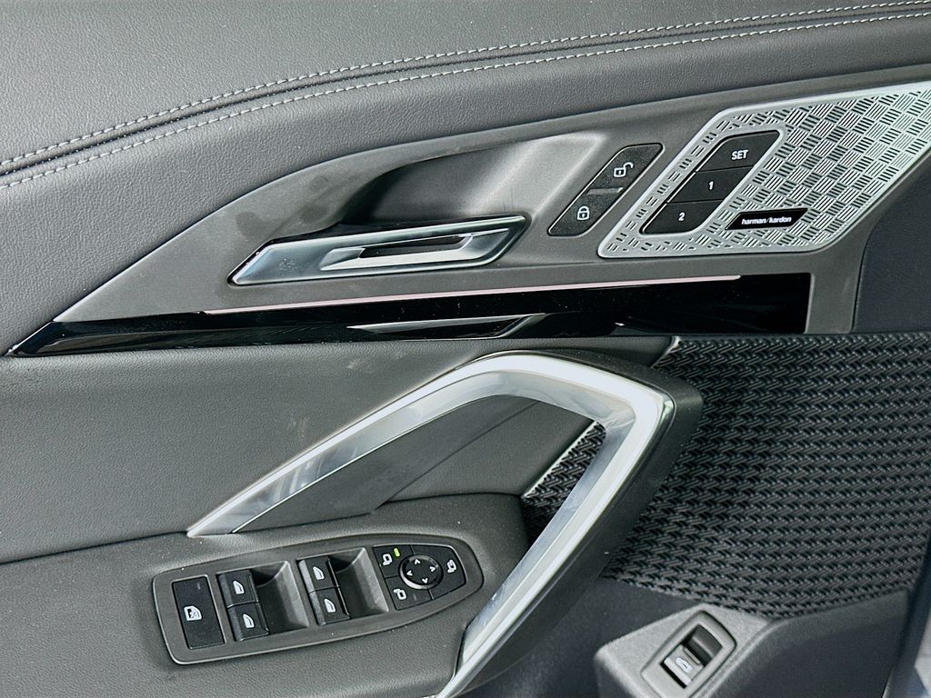 Thumbnail: 2025 BMW X1 - 20