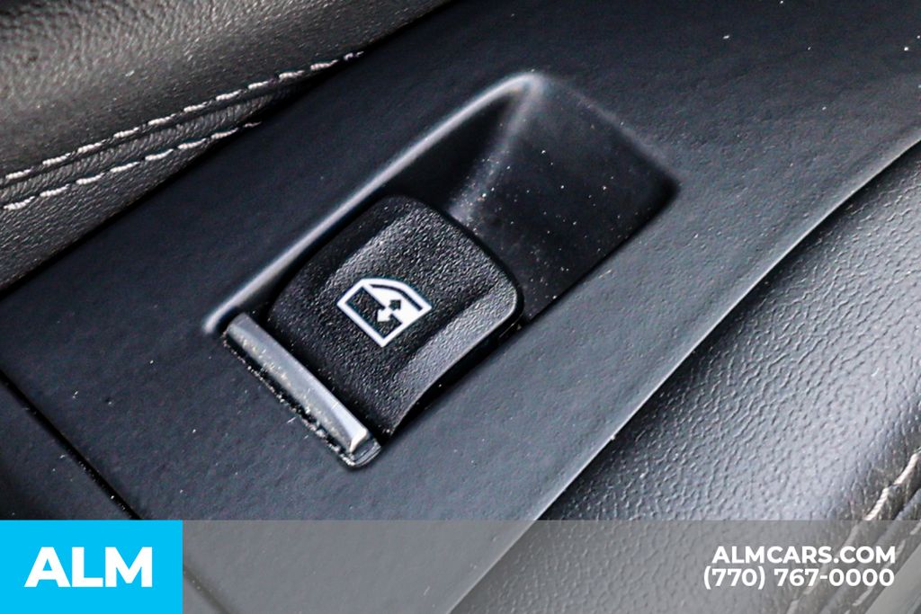 Used 2025 White BMW xDrive50e image 53