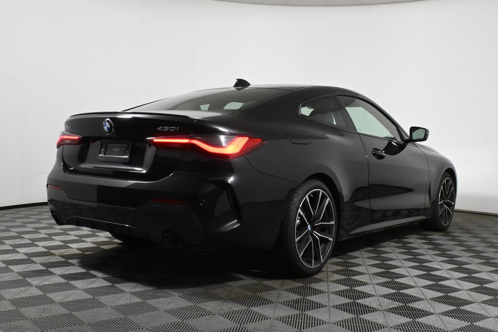 Thumbnail: 2022 BMW 4 Series - 6