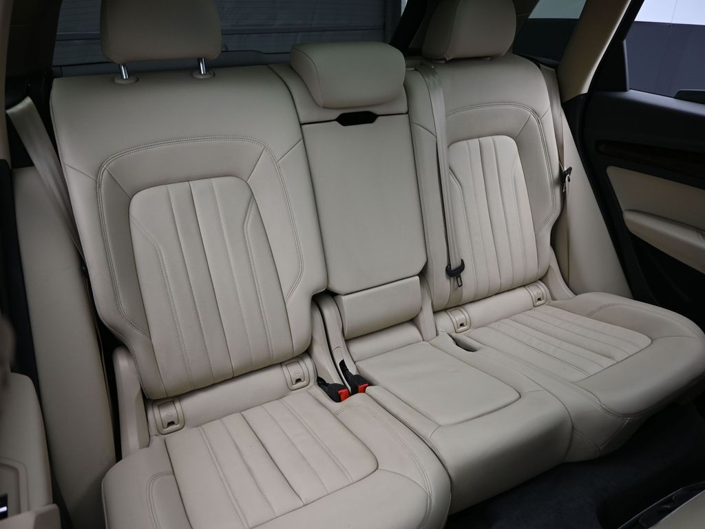 2018 Audi Q5 2.0T quattro Premium Plus
