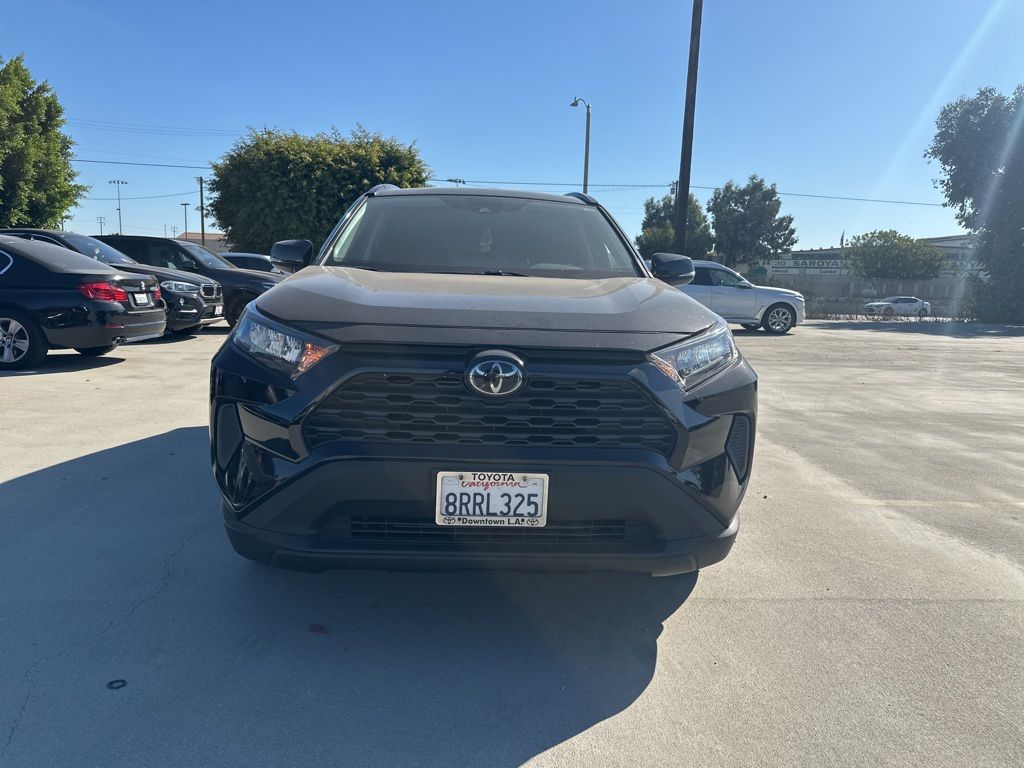 2020 Toyota RAV4 LE 5