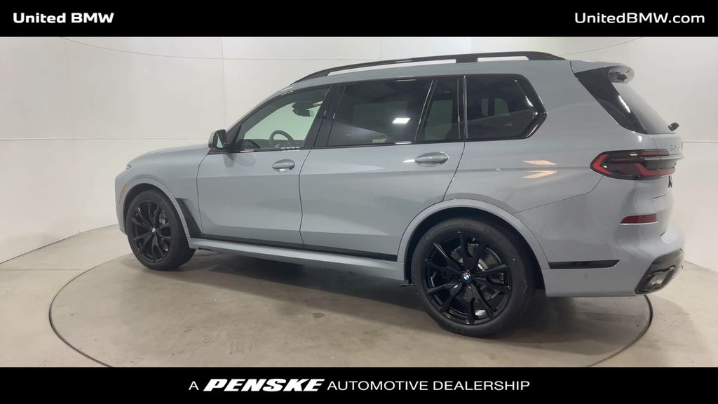 2025 BMW X7 xDrive40i 6