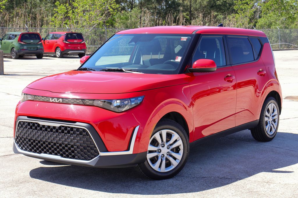 Inferno Red 2024 Kia Soul LX FWD SUV / Crossover Front-Wheel Drive Continuously Variable Transmission