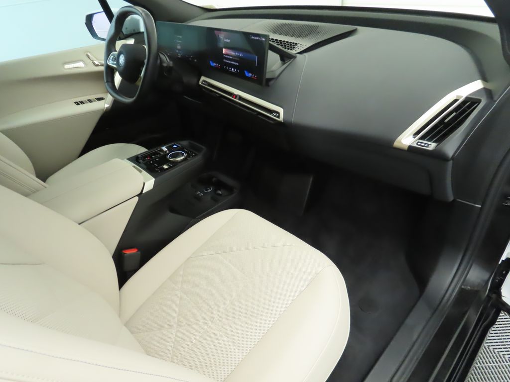 2024 BMW iX xDrive50 17