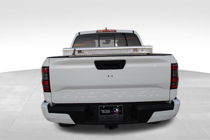 Used Car 2022 Nissan Frontier  Crew Pickup Sv Rear Wheel Drive For Sale Under $25,000 In Georgetown, Texas