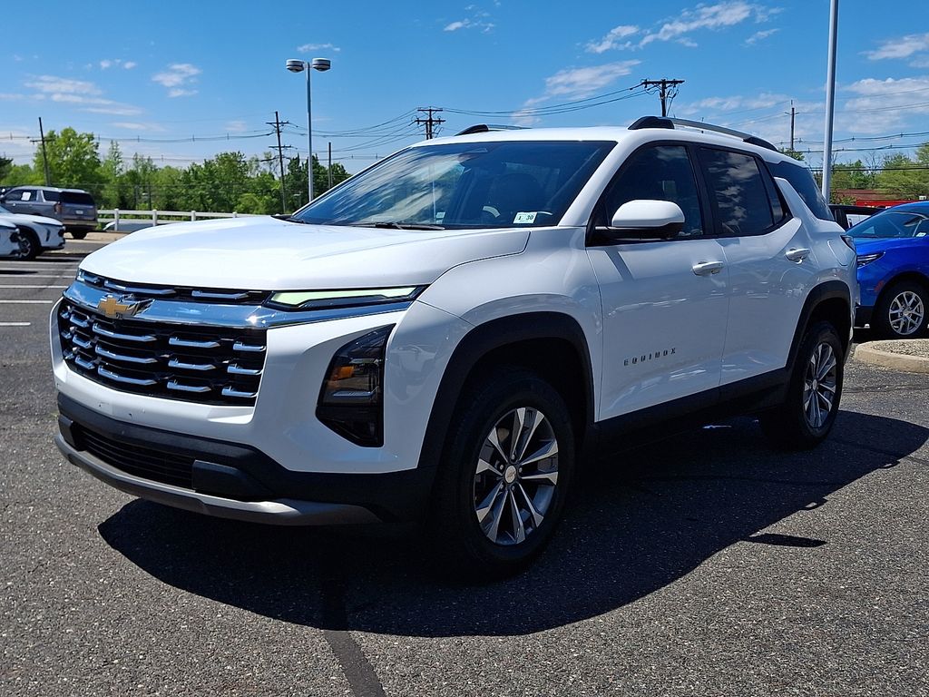 used 2025 Chevrolet Equinox car, priced at $28,394