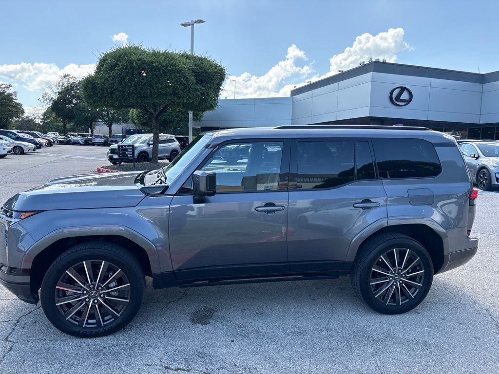 Thumbnail: 2025 Lexus GX - 2