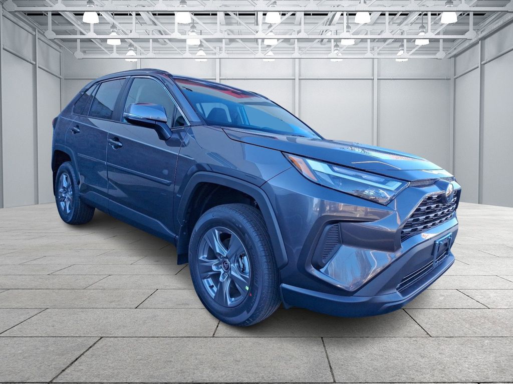 2025 Toyota RAV4 XLE 2