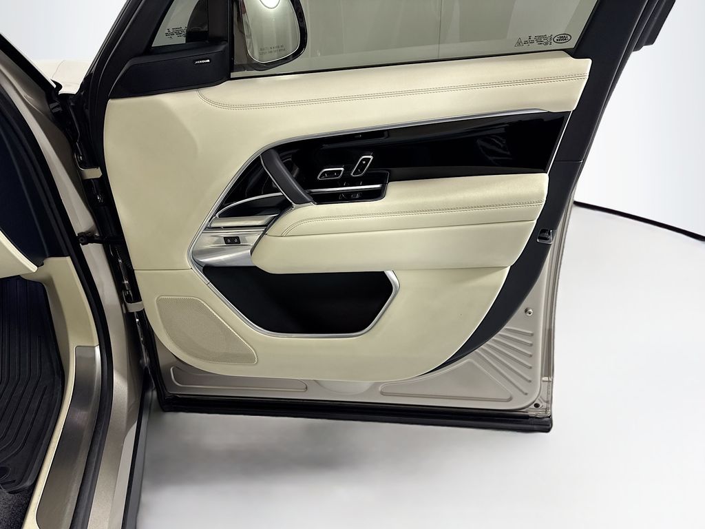 Thumbnail: 2023 Land Rover Range Rover - 25