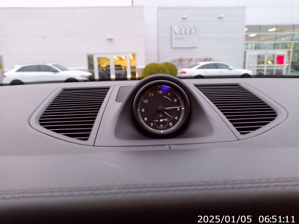 Thumbnail: 2023 Porsche Macan - 22