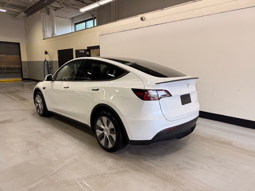 Thumbnail: 2023 Tesla Model Y - 3