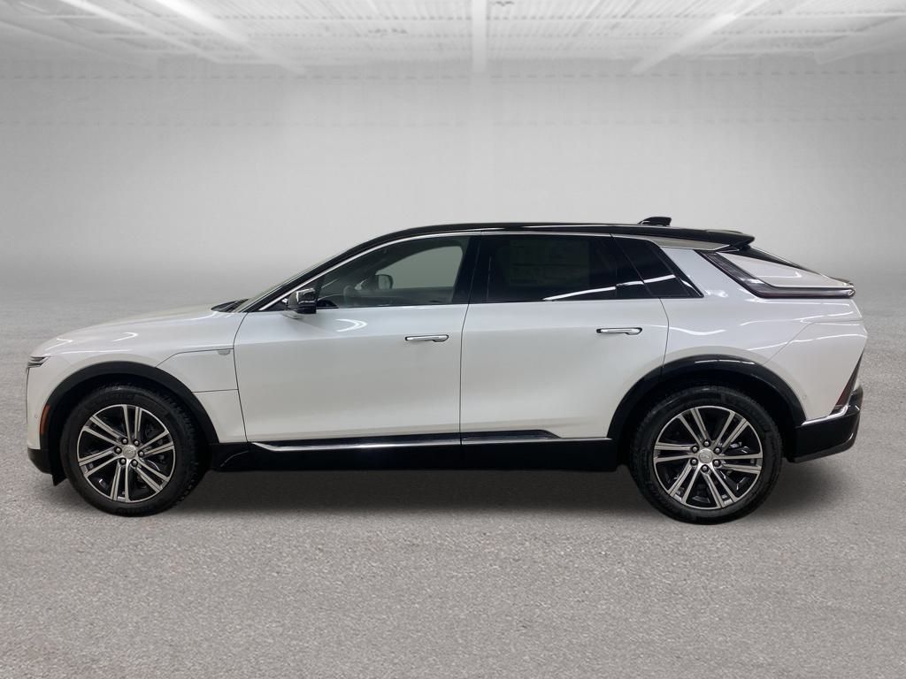 2025 Cadillac LYRIQ Luxury photo