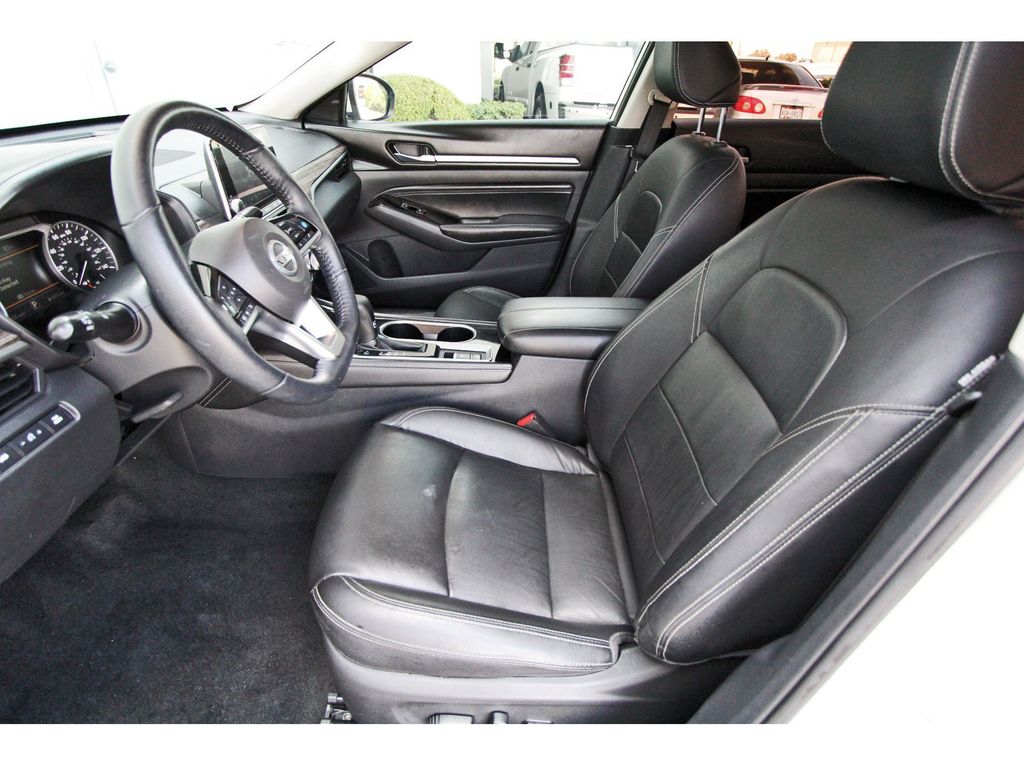 2020 Nissan Altima 2.5 Platinum White at Emmons Autoplex