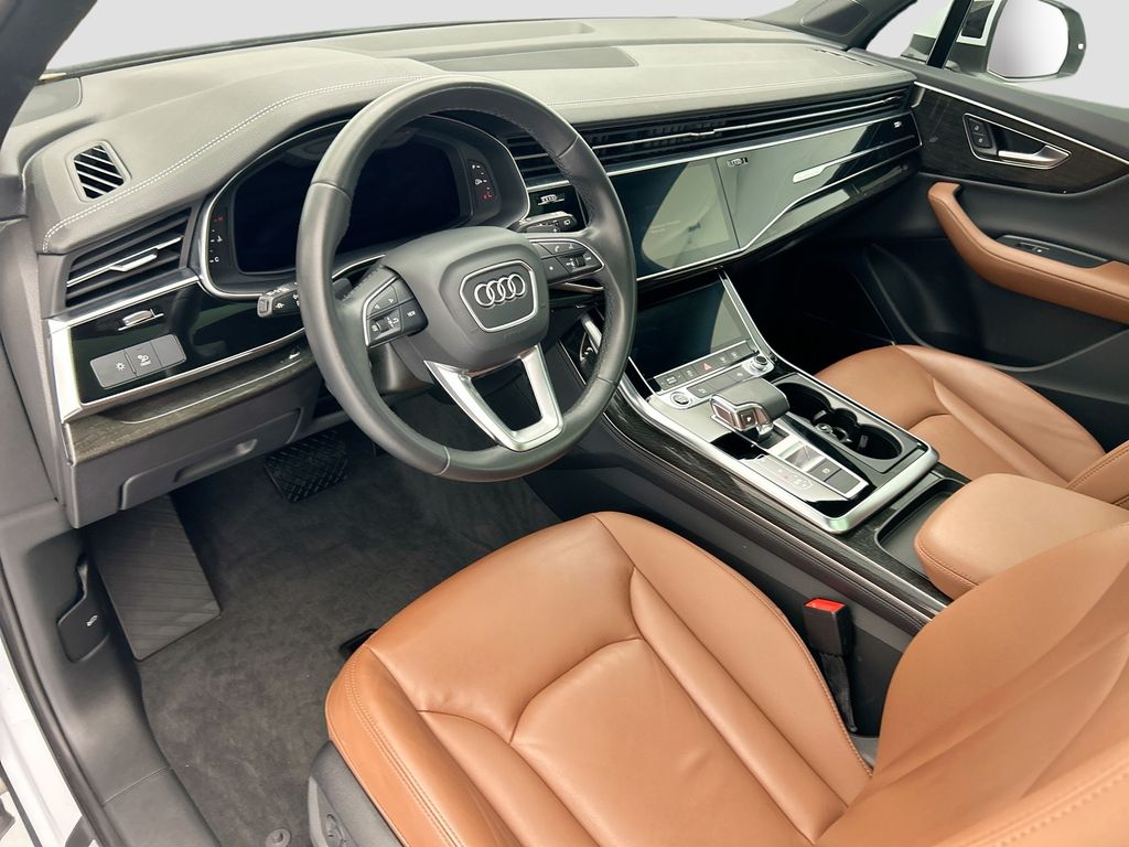 Thumbnail: 2023 Audi Q7 - 9