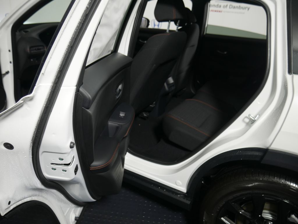 Thumbnail: 2027 Honda HR-V - 16