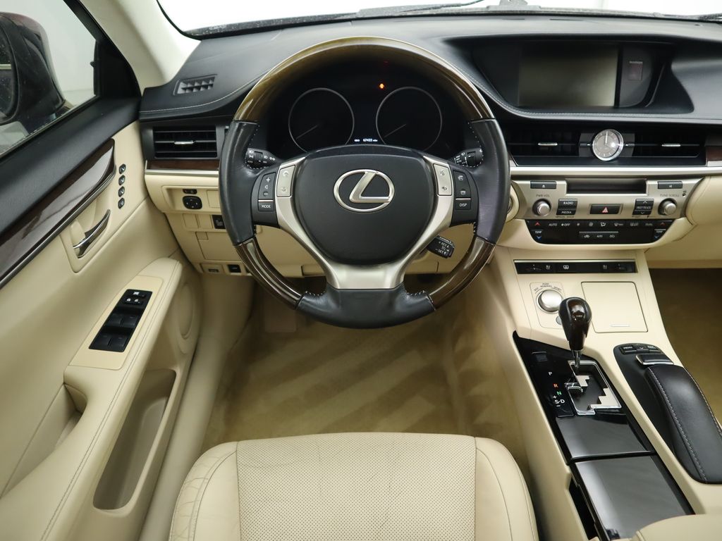 2013 Lexus ES 350 10