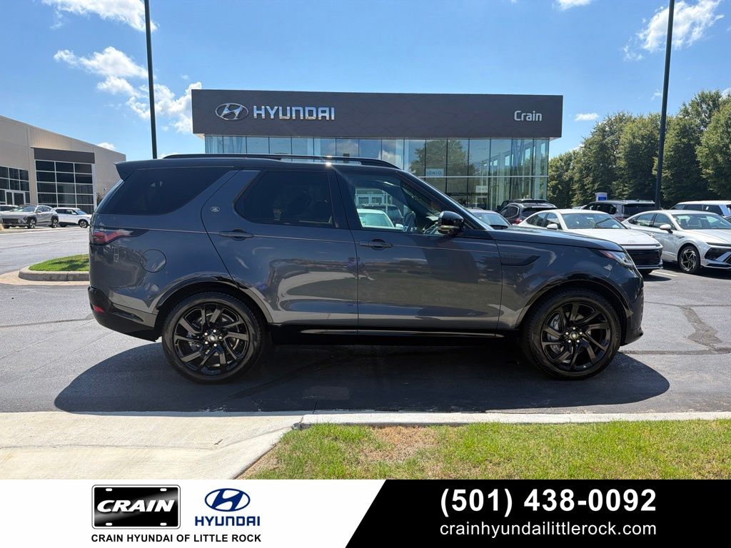 2025 Land Rover Discovery P300 Dynamic SE AWD