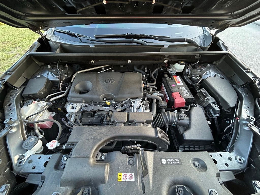 2019 Toyota RAV4 XLE Premium 10