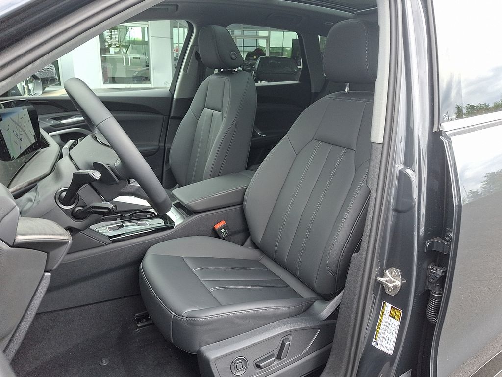 2025 Audi Q5 Premium 10