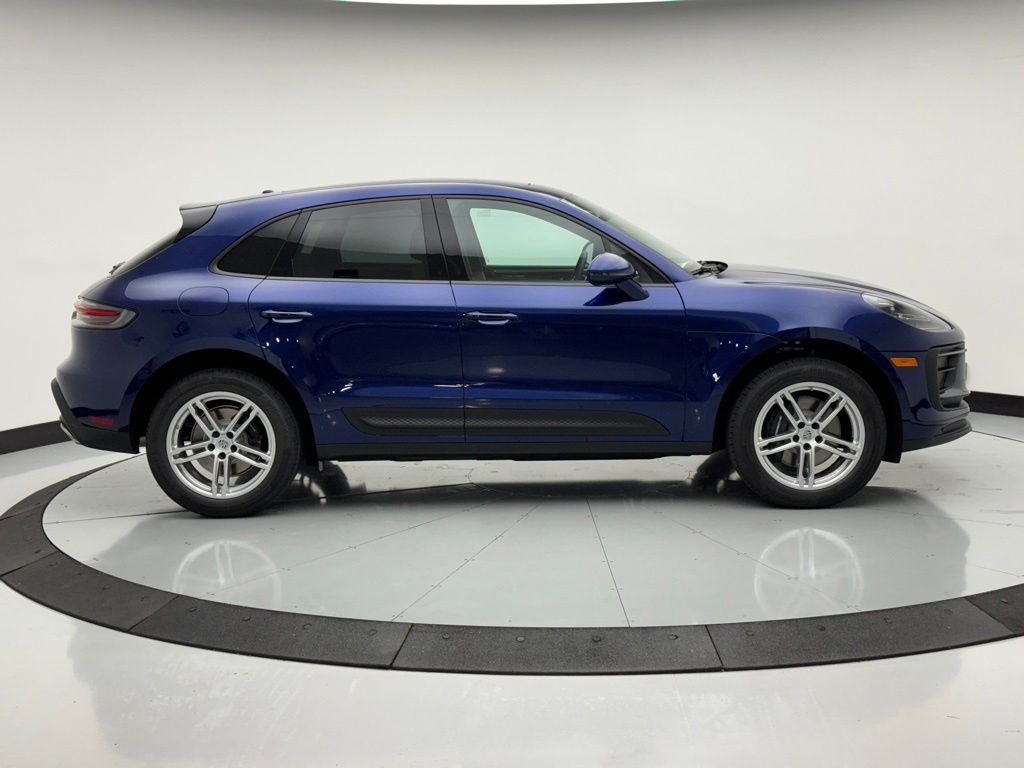 2024 Porsche Macan  4