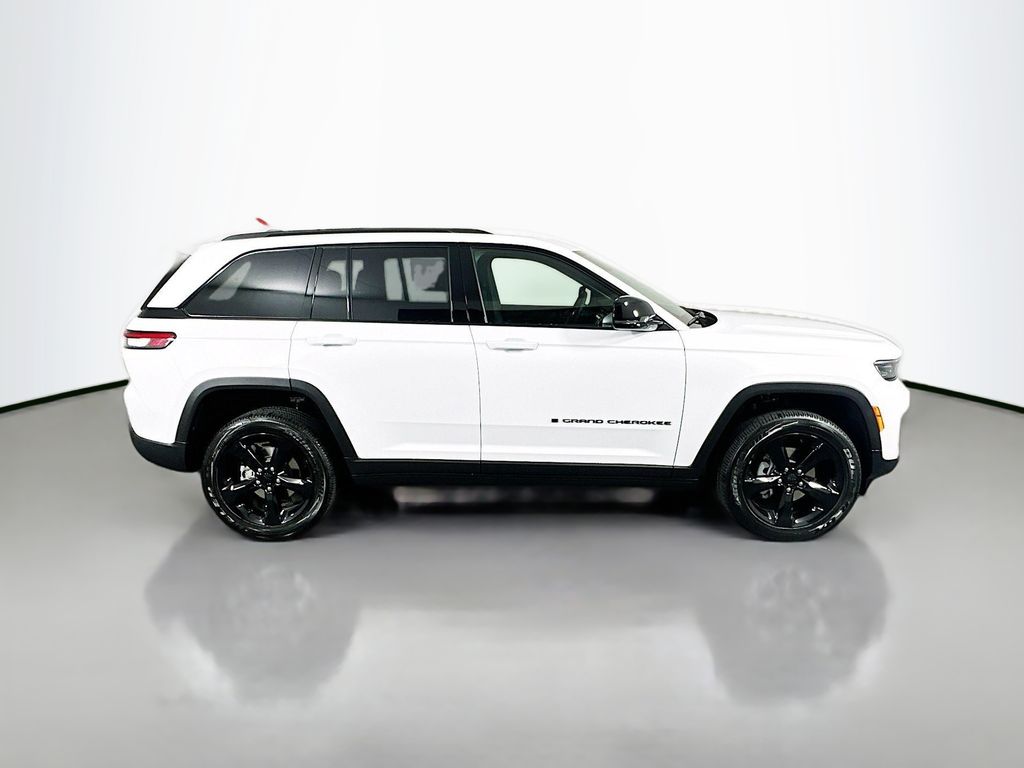 New 2025 White Jeep Altitude X image 8