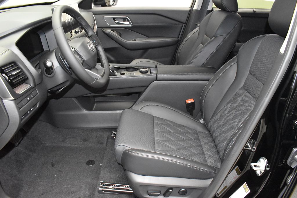 Thumbnail: 2026 Nissan Rogue - 13