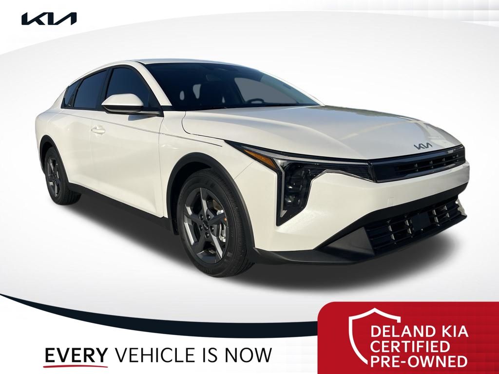 2026 Kia K4 LXS
