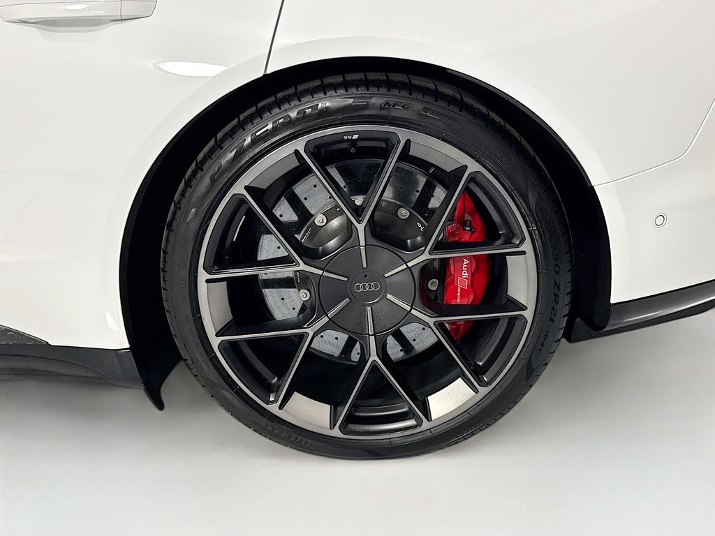 Thumbnail: 2025 Audi RS e-tron GT - 30