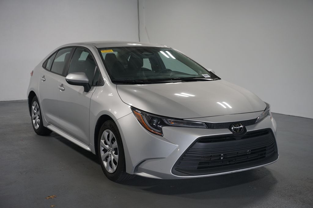 Thumbnail: 2023 Toyota Corolla - 3