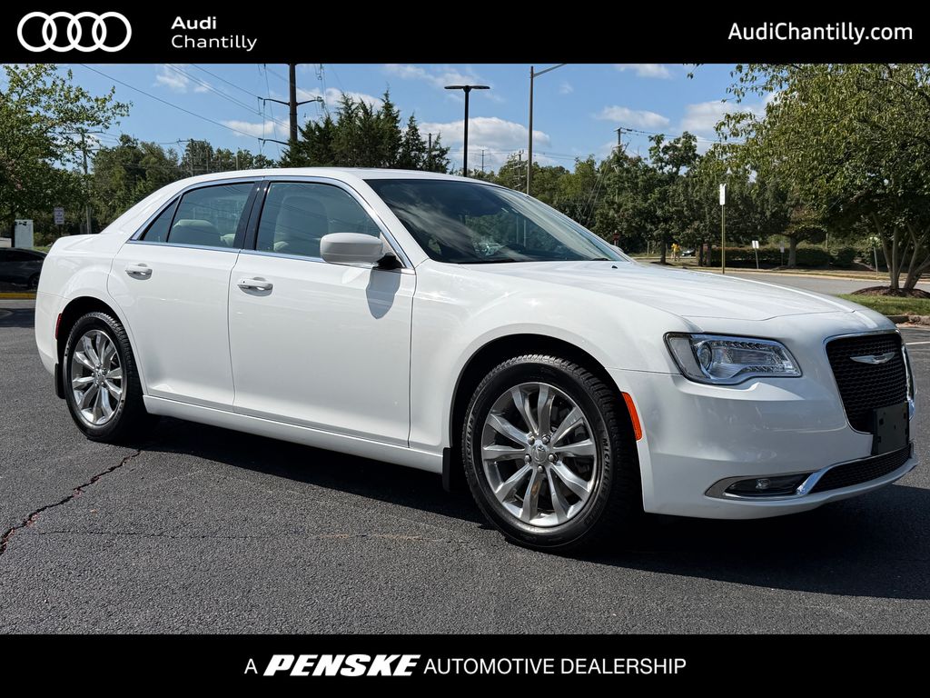 Bright White Clearcoat 2019 Chrysler 300 Sedan All-Wheel Drive 8-Speed Automatic