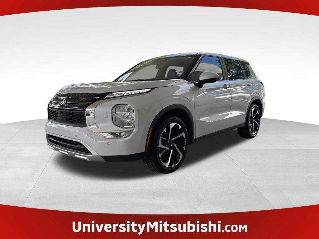 White 2024 Mitsubishi Outlander SE S-AWC SUV / Crossover All-Wheel Drive Continuously Variable Transmission