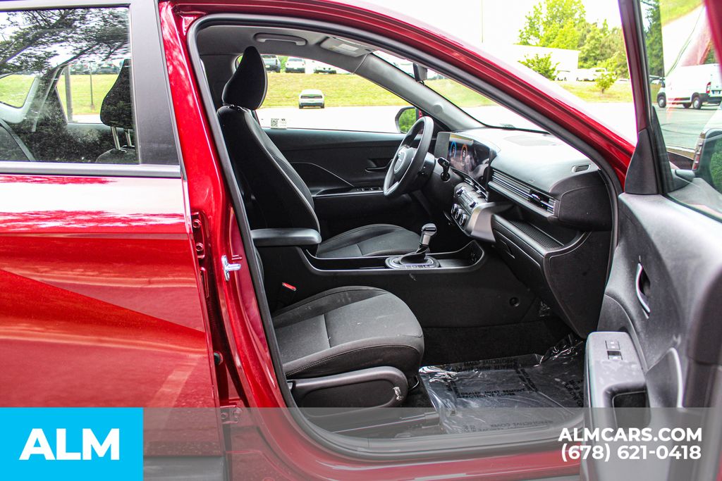 Used 2025 Red Hyundai SE image 21