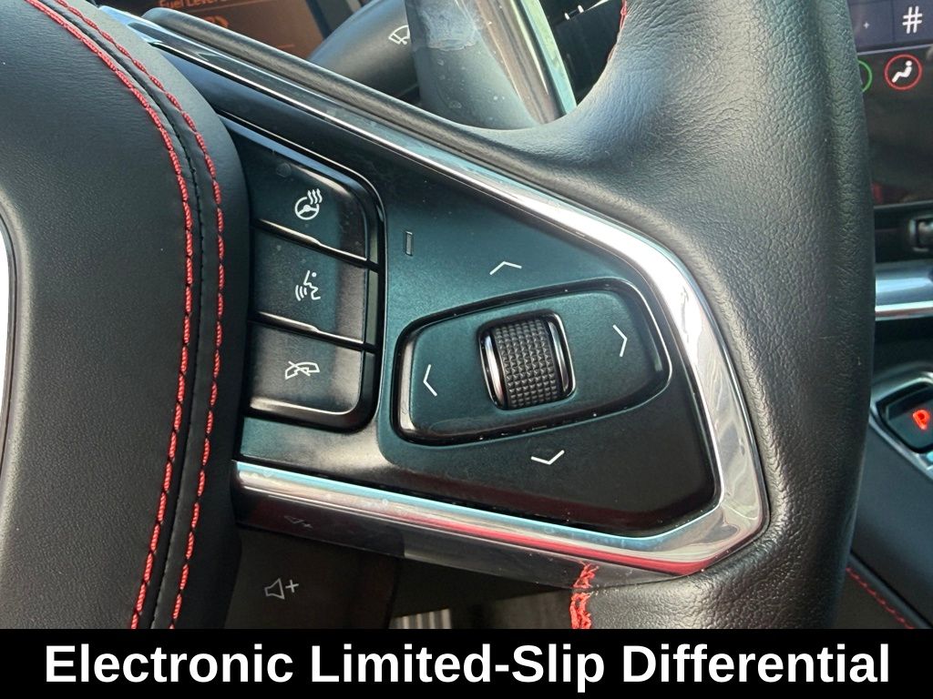 Used 2020 Gray Chevrolet Stingray image 18