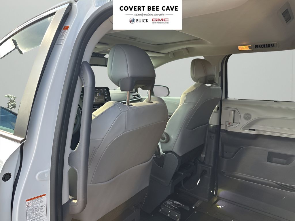 Used Car 2024 Toyota Sienna  Xle For Sale Under $80,000 In Austin, Texas