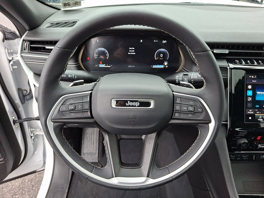 Thumbnail: 2023 Jeep Grand Cherokee - 19