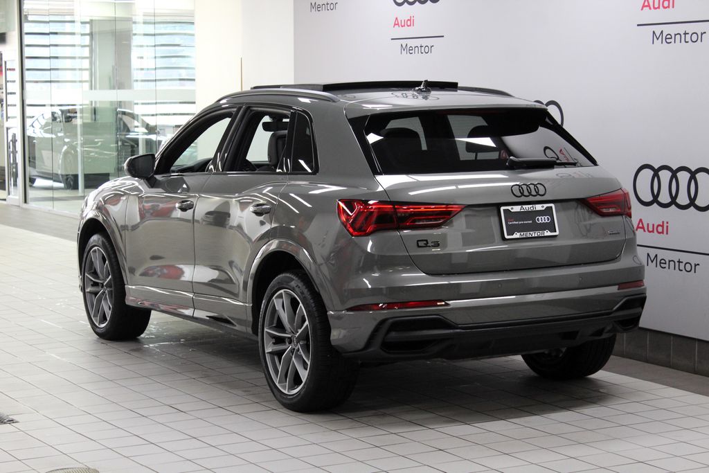 Thumbnail: 2024 Audi Q3 - 4