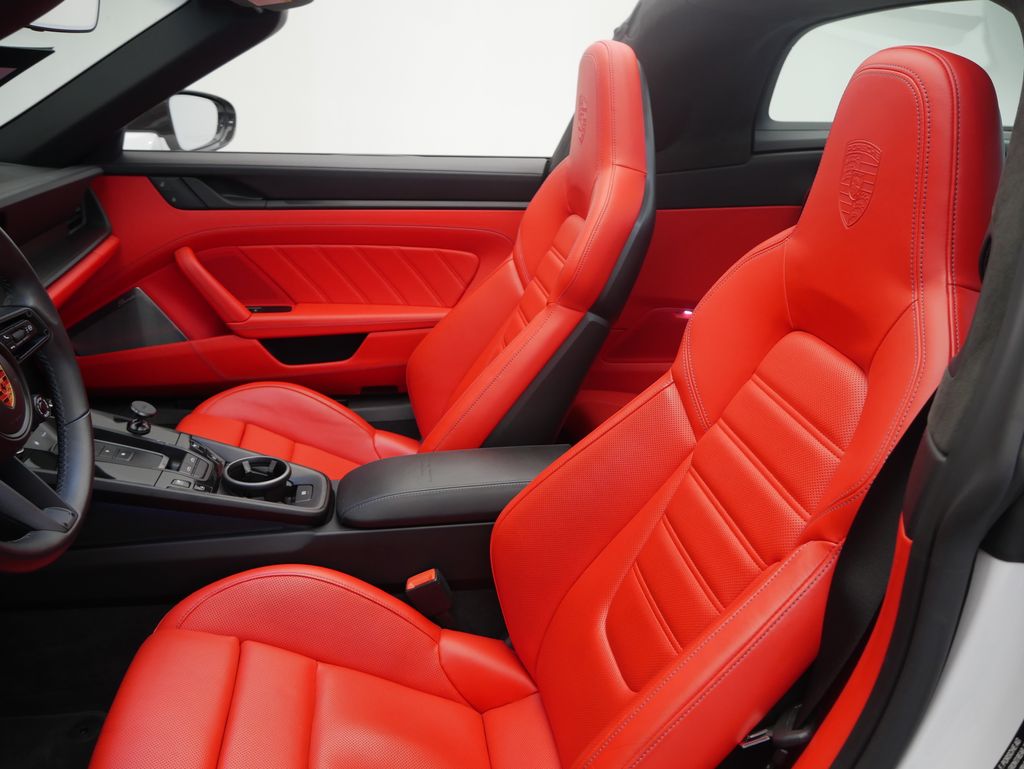 Thumbnail: 2023 Porsche 911 - 5