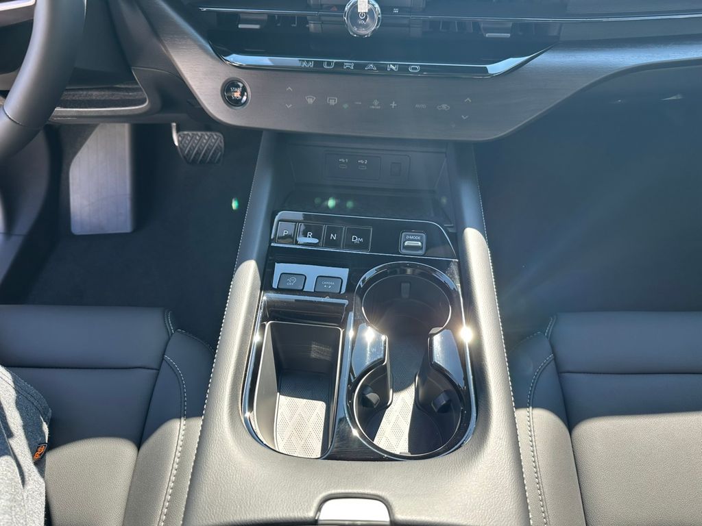 2025 Nissan Murano SV