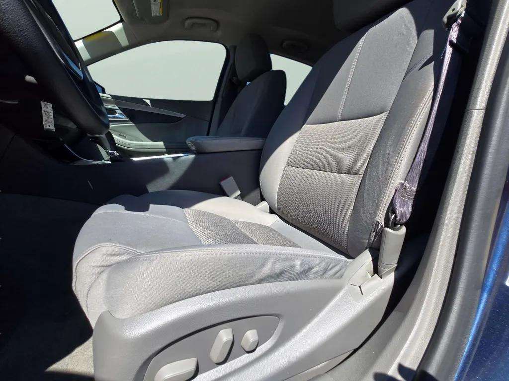 Used 2016 Blue Velvet Metallic Chevrolet LS image 22