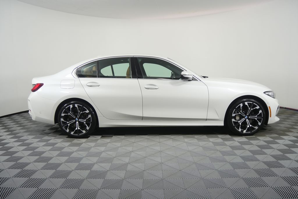 Thumbnail: 2025 BMW 3 Series - 4