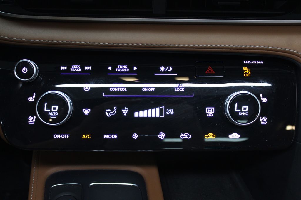 Thumbnail: 2024 INFINITI QX60 - 16