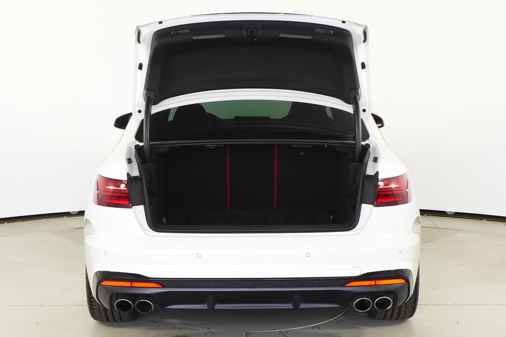 Thumbnail: 2022 Audi S4 - 10