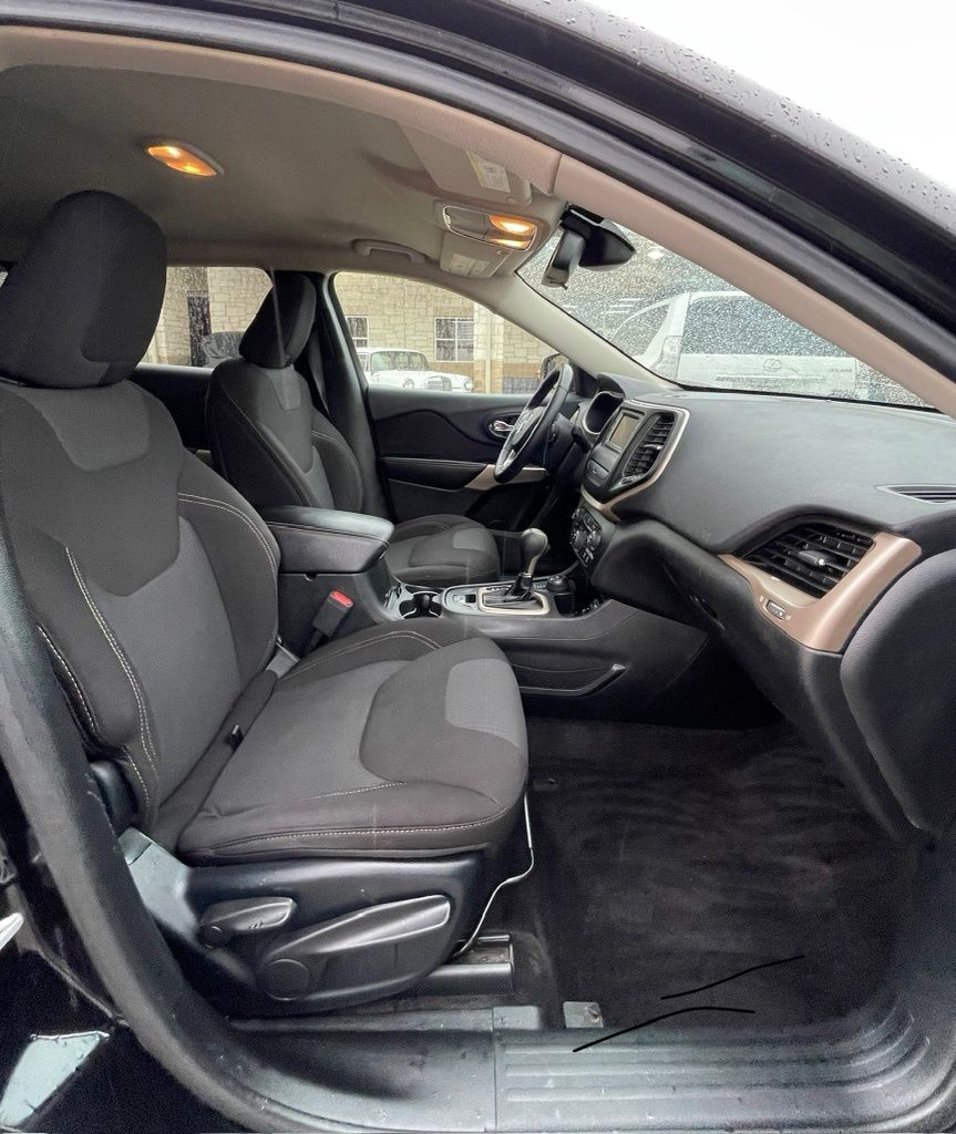 2017 Jeep Cherokee Latitude Black at Community Toyota