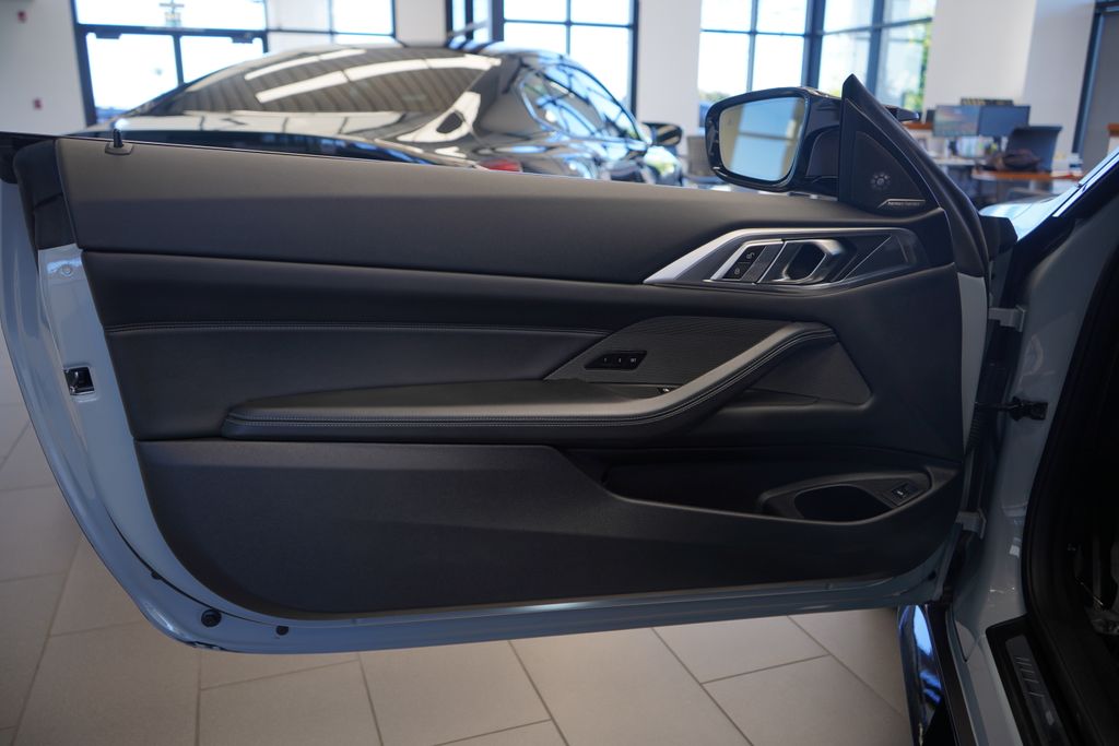 Thumbnail: 2024 BMW M4 - 16