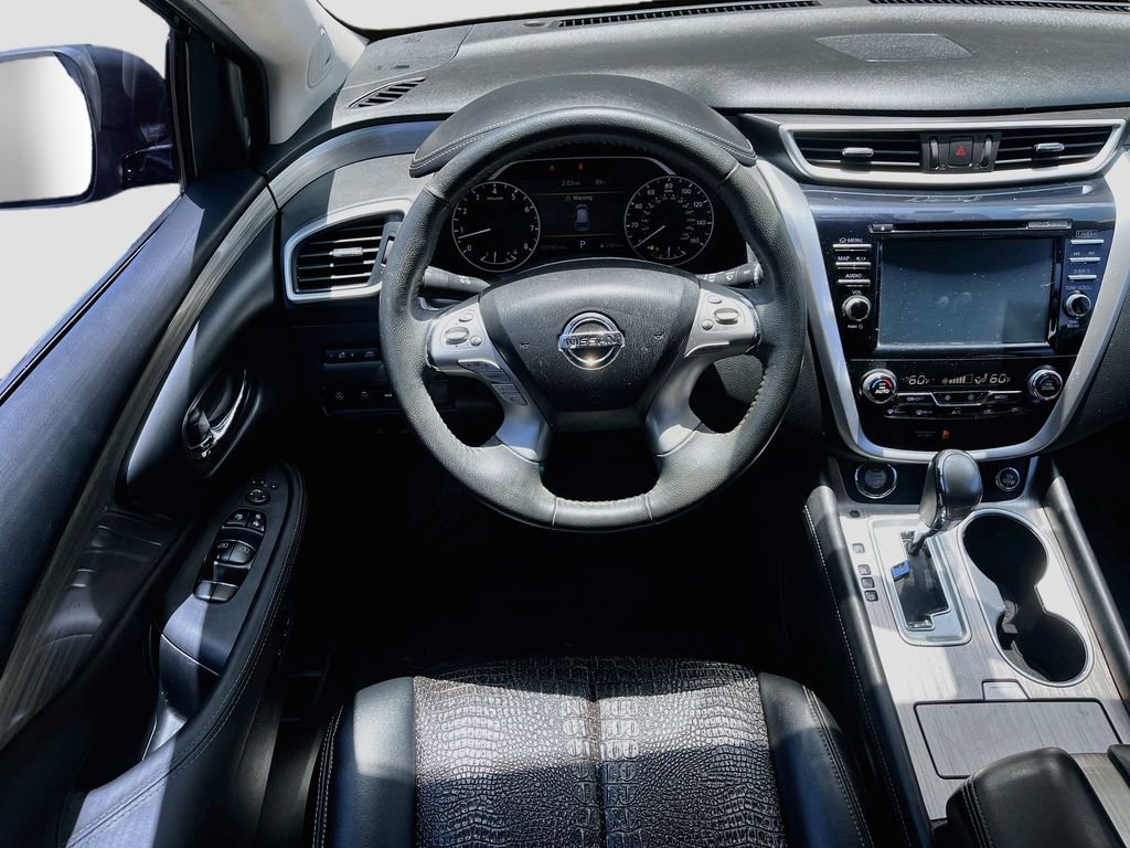 Used 2017 Black Nissan Platinum image 24