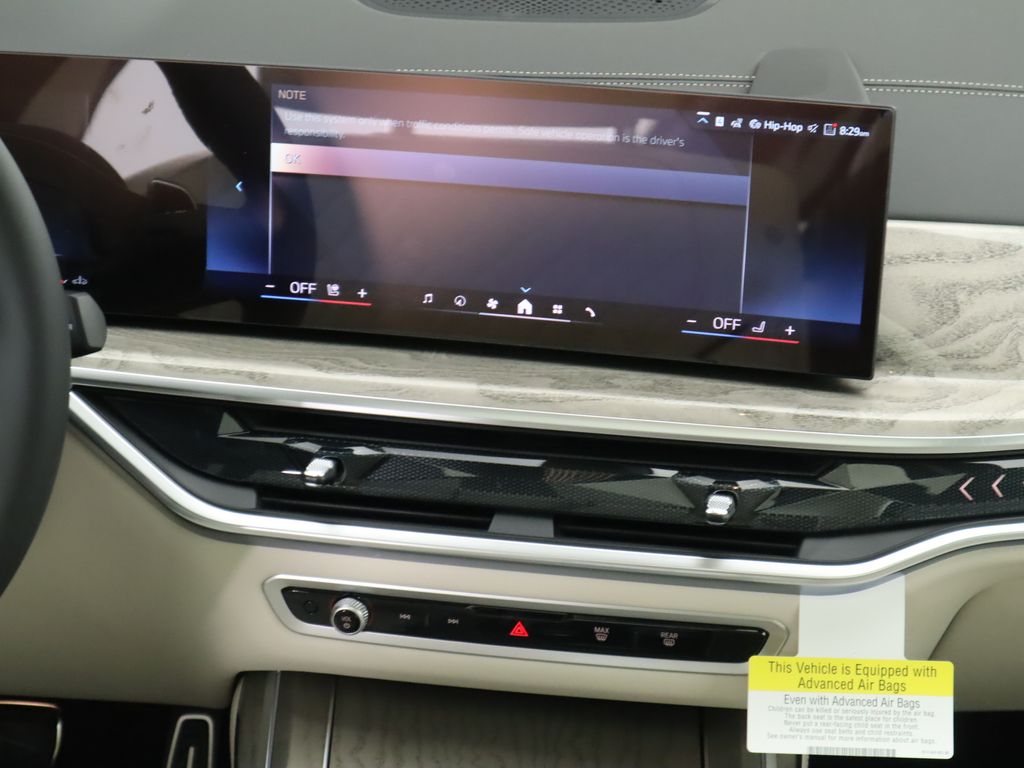 Thumbnail: 2026 BMW X7 - 14