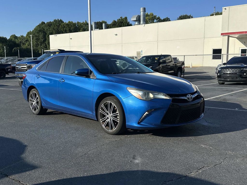 Blue Streak Metallic 2016 Toyota Camry Sedan Front-Wheel Drive 6-Speed Automatic